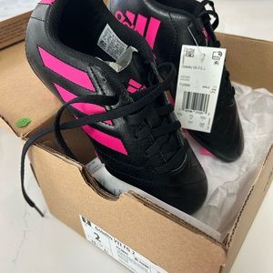 Brand new Adidas goletto Junior soccer cleats in black/pink size 2